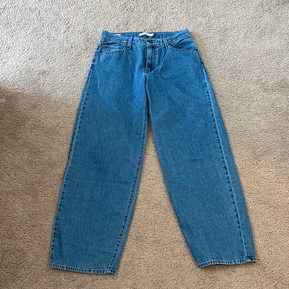 Levi’s Baggy Dad Jeans - Picture 5 of 5